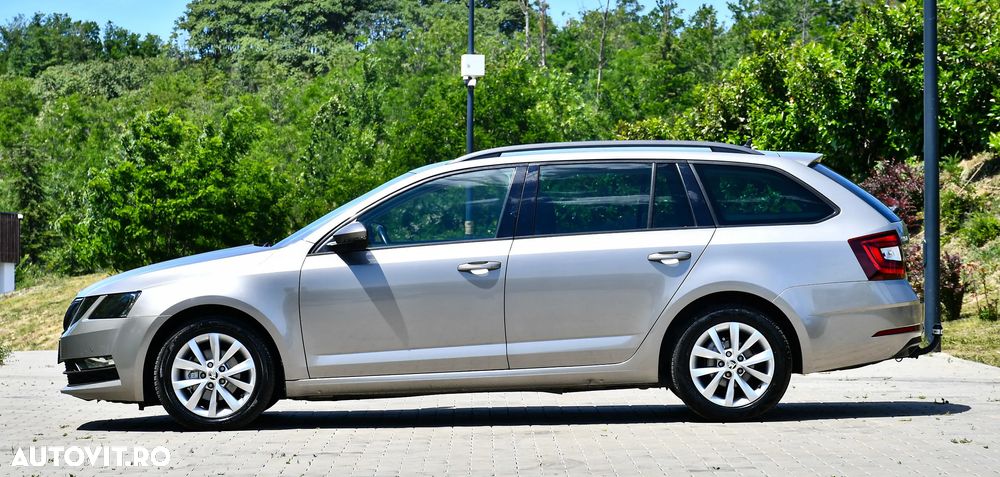 Skoda Octavia 1.6 TDI DSG Ambition - 23