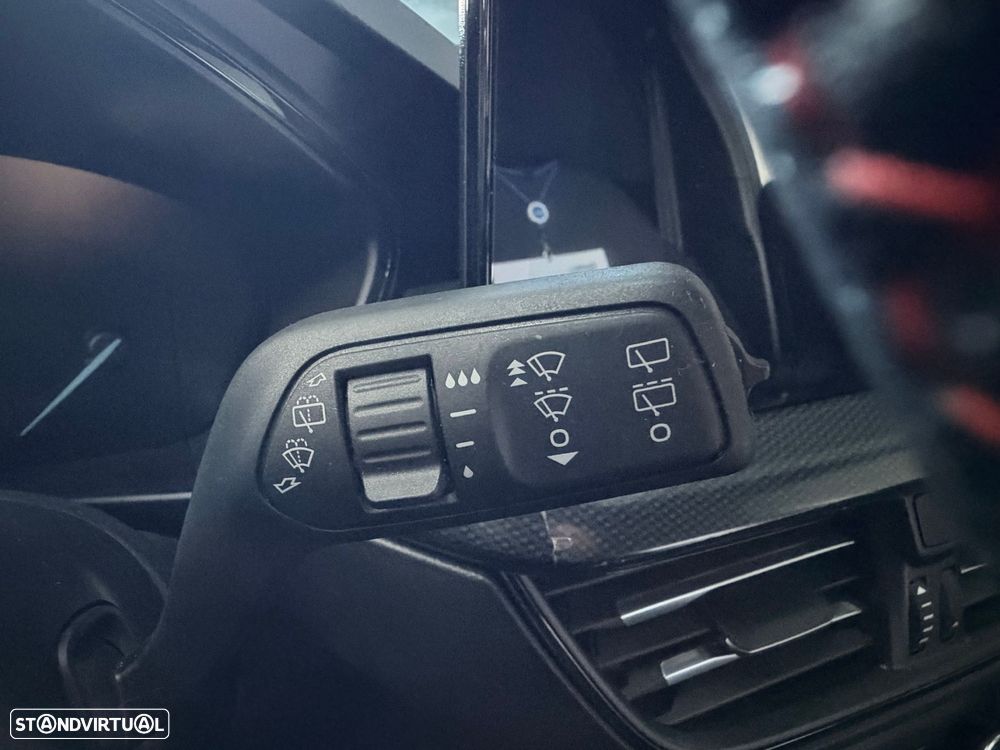 Ford Focus 1.0 EcoBoost MHEV ST-Line - 26