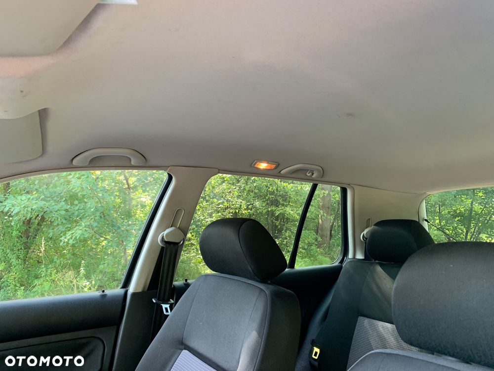 Volkswagen Golf 1.6 Comfortline - 10