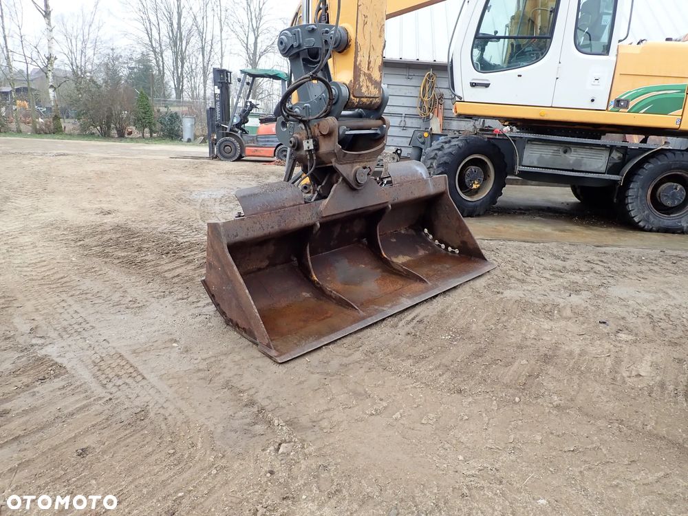 Liebherr R906 LC - 9