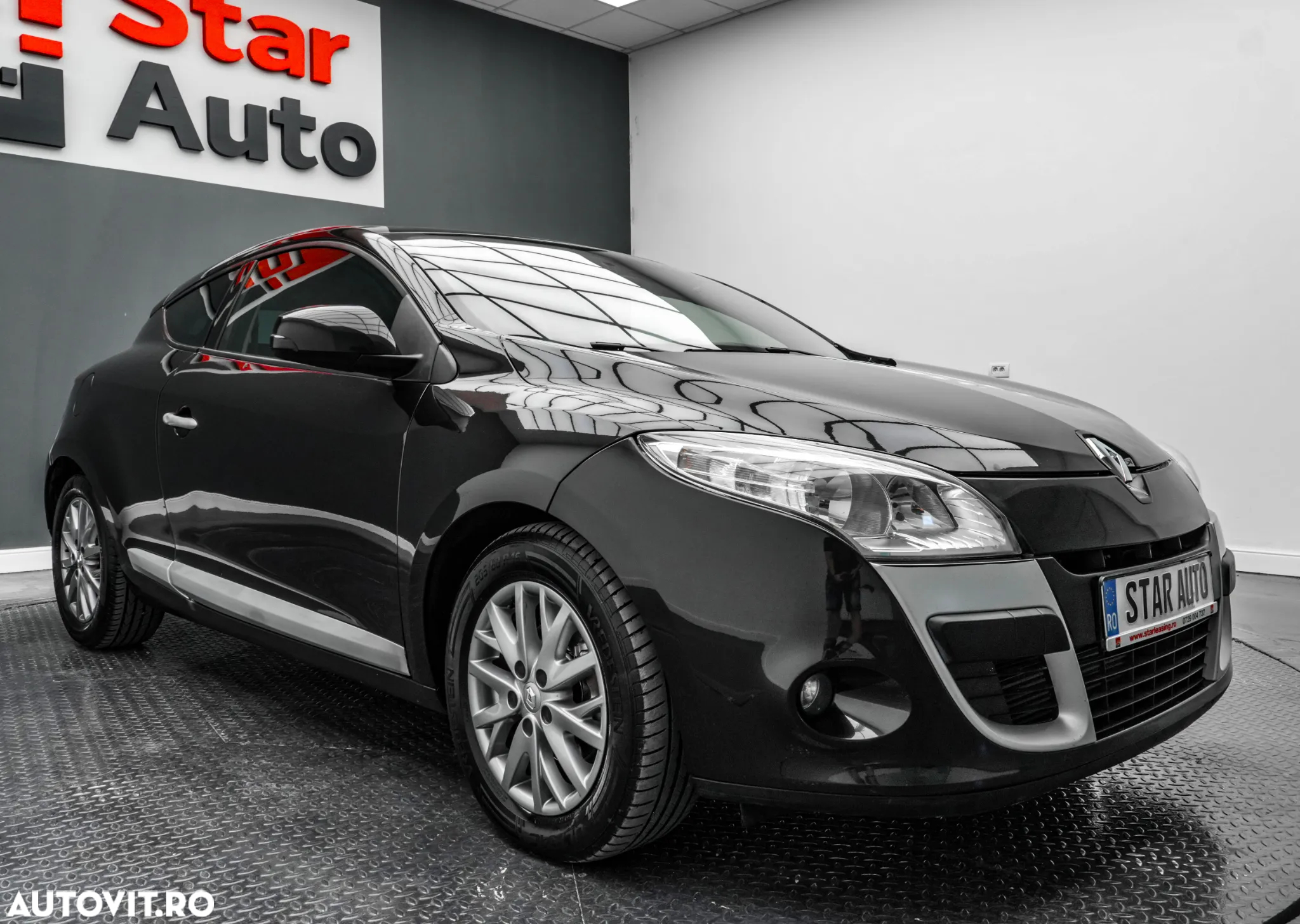 Renault Megane III Coupe 1.9 dCi GT Line - 3