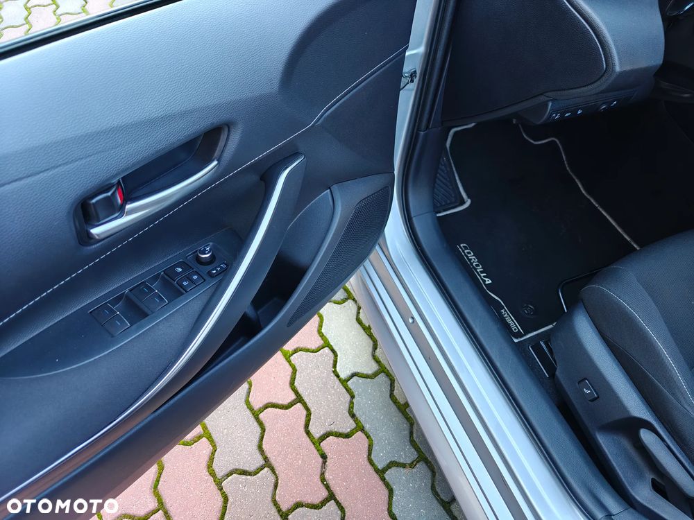 Toyota Corolla 2.0 Hybrid Comfort - 15