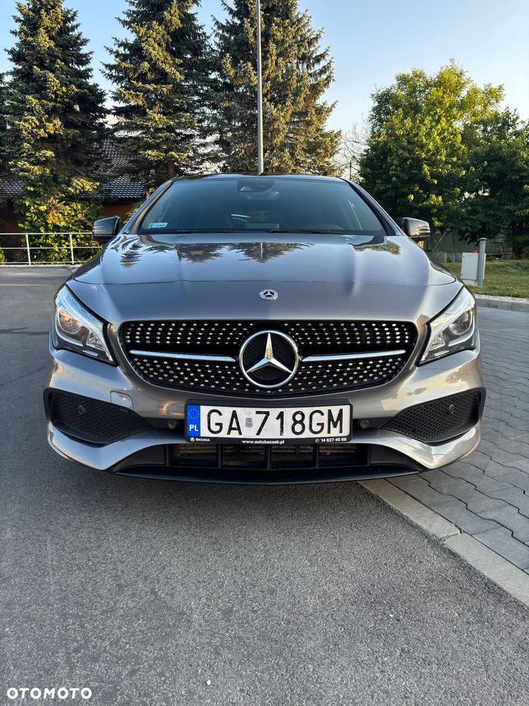 Mercedes-Benz CLA 220 4-Matic AMG Line - 5