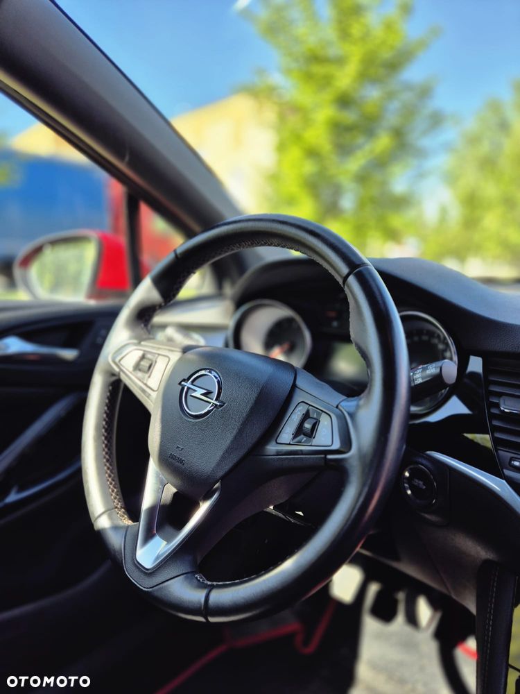Opel Astra 1.6 T Dynamic S&S - 12