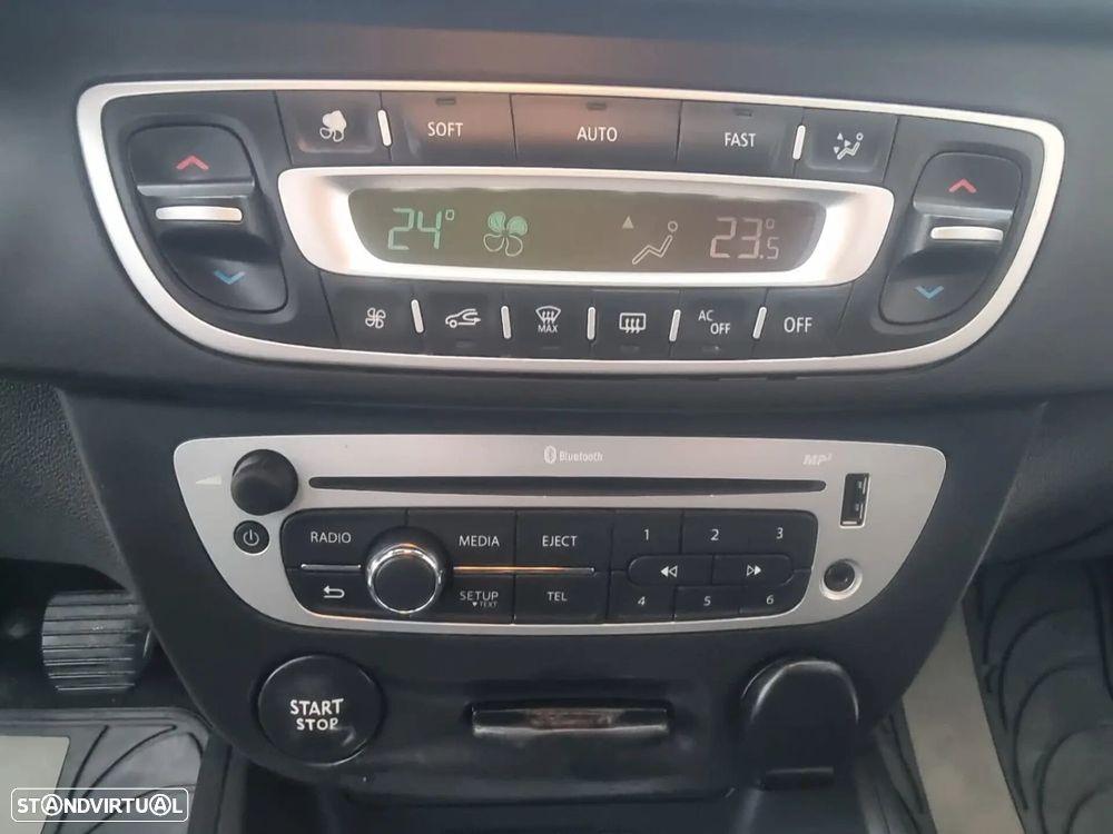 Renault Mégane Sport Tourer - 10