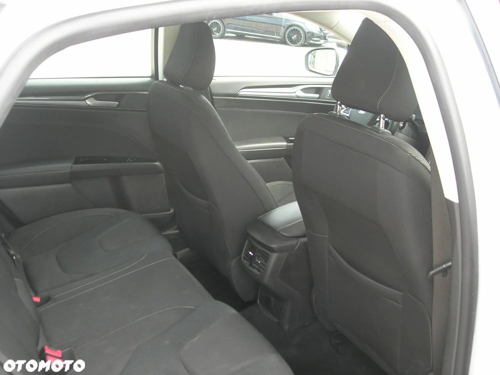 Ford Mondeo 2.0 Hybrid Trend - 19
