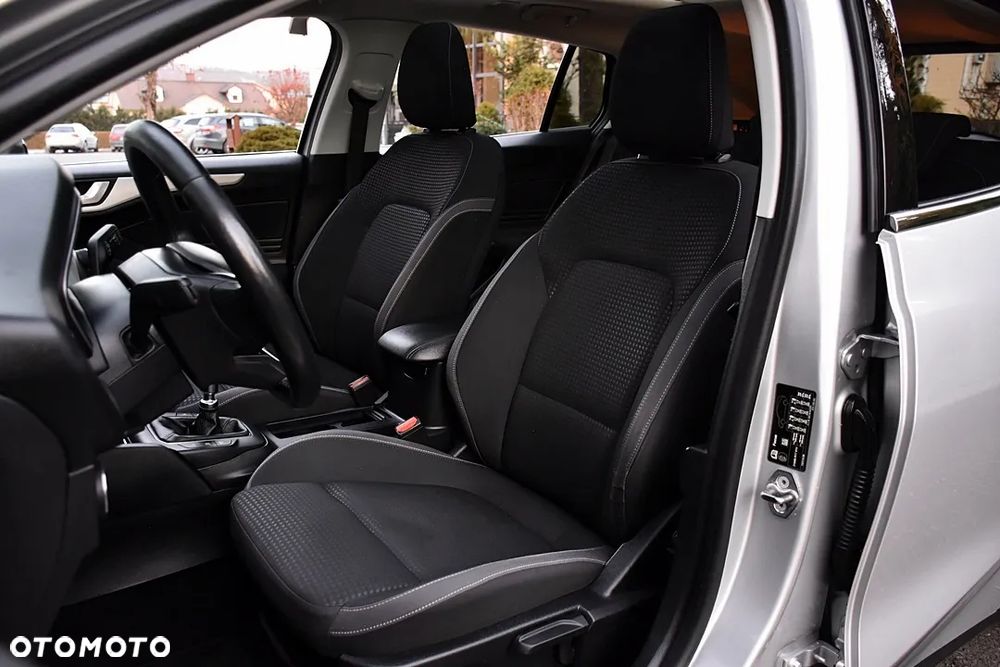 Ford Focus 1.5 EcoBlue Start-Stopp-System TITANIUM DESIGN - 7