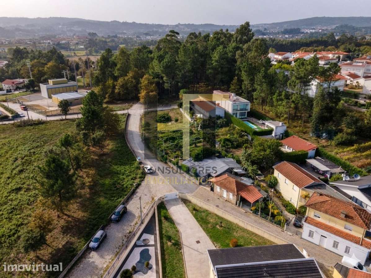 Terreno com 1000 m2 | Um Investimento Único e com Potencial | Penafie - Grande imagem: 2/4