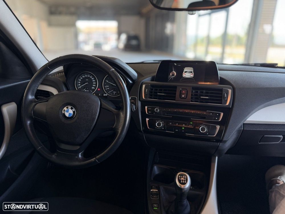 BMW 116 d EfficientDynamics - 12
