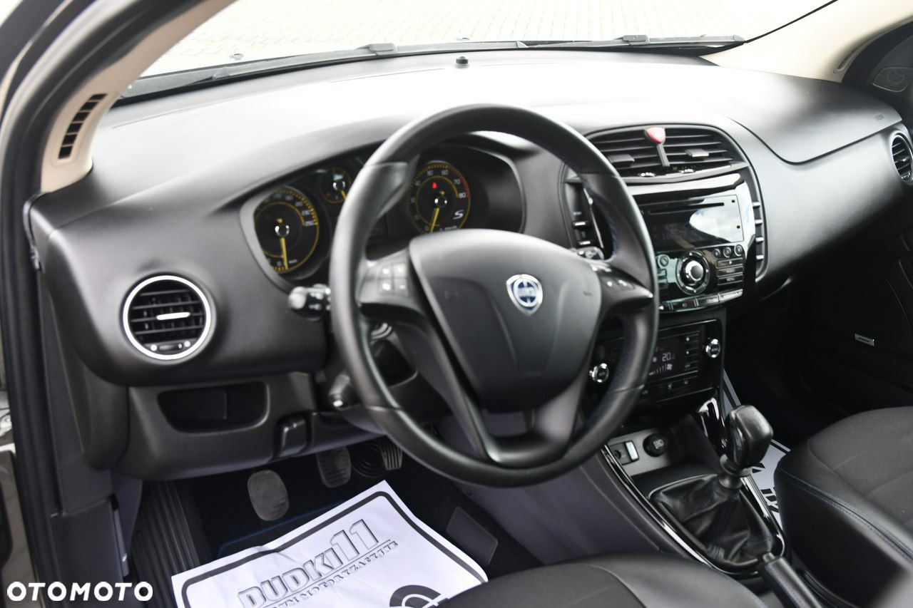 Lancia Delta - 15