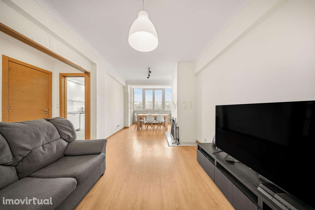 Apartamento T2  94 m² | Varanda | Arrecadação - Grande imagem: 4/27