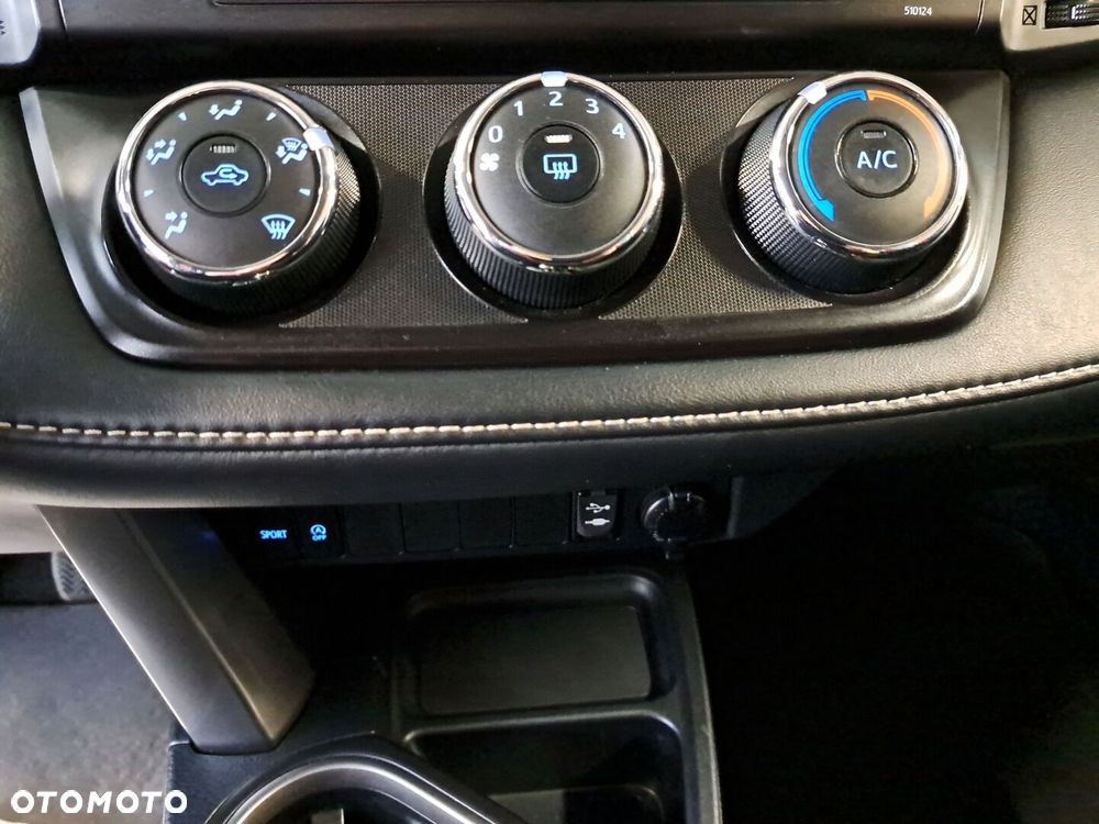 Toyota RAV4 2.0 Active 4x4 - 23