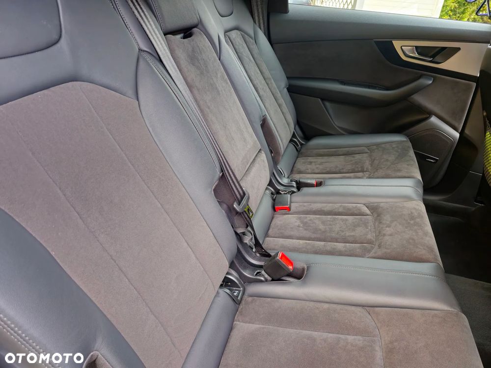 Audi Q7 - 32