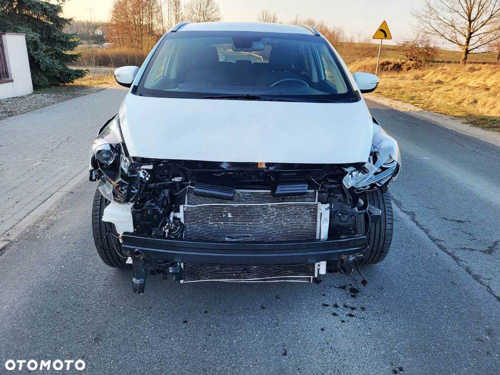 Kia Carens 1.6 GDI L 7os - 8