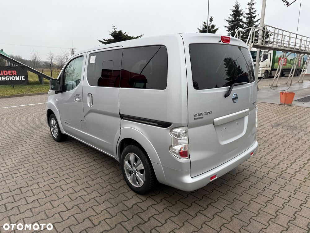 Nissan NV200 Evalia - 3