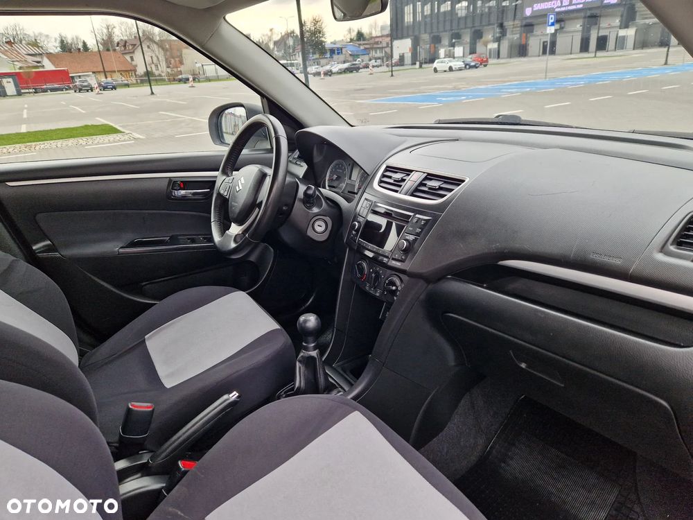 Suzuki Swift - 10