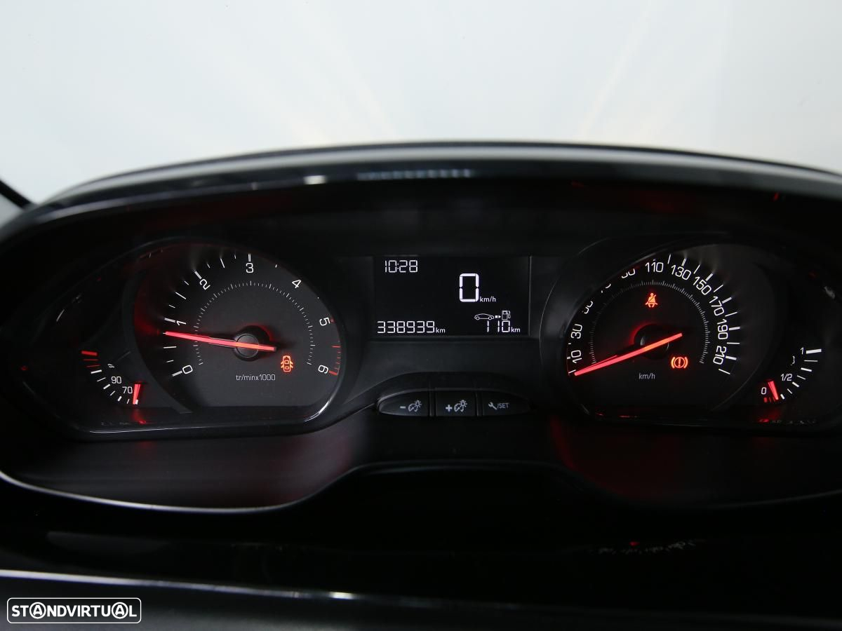 Peugeot 208 1.4 HDi Access - 14