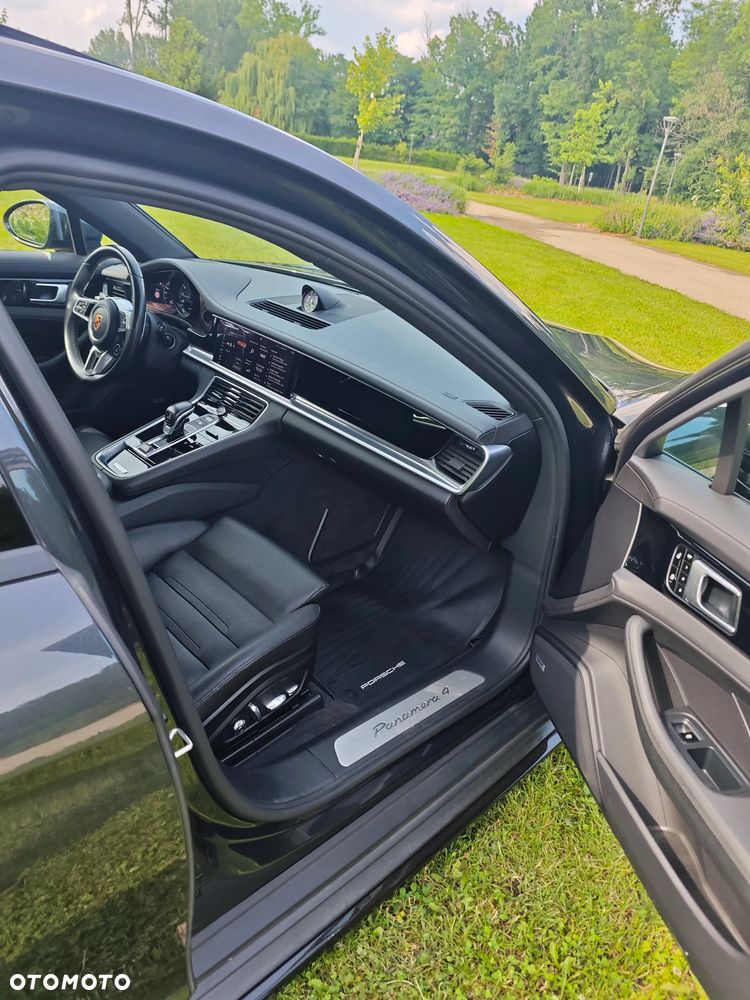 Porsche Panamera 4 E-Hybrid - 9