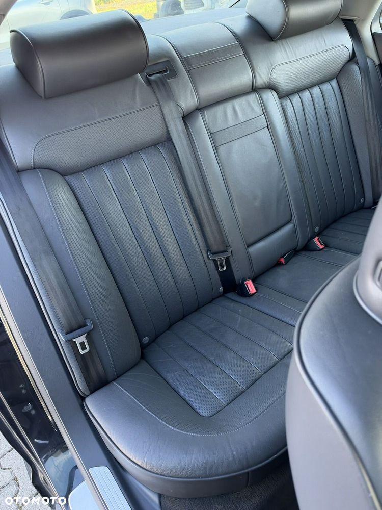 Volkswagen Phaeton - 16
