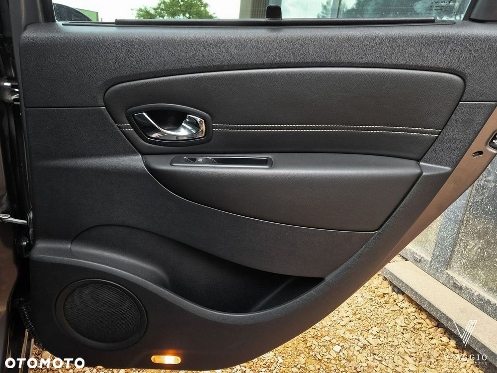 Renault Grand Scenic - 12