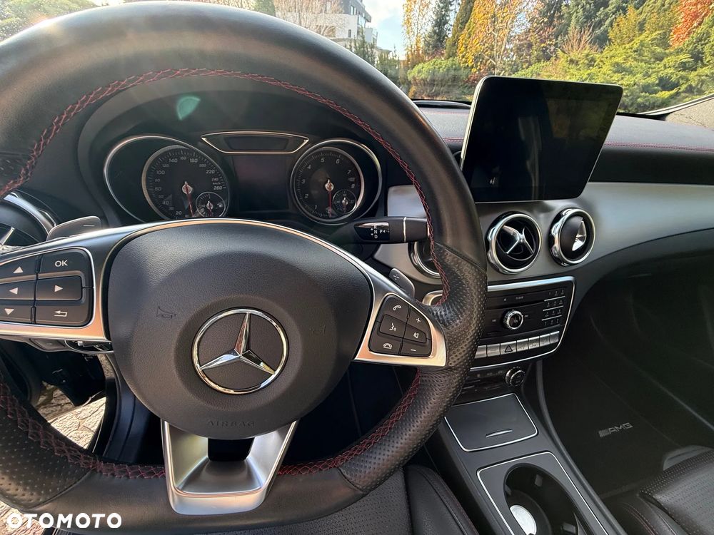 Mercedes-Benz GLA 220 4Matic 7G-DCT AMG Line - 12