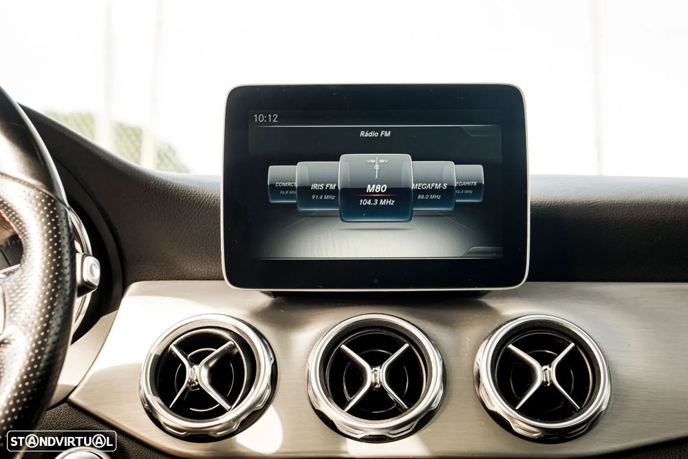 Mercedes-Benz GLA 200 d 4Matic 7G-DCT AMG Line - 13