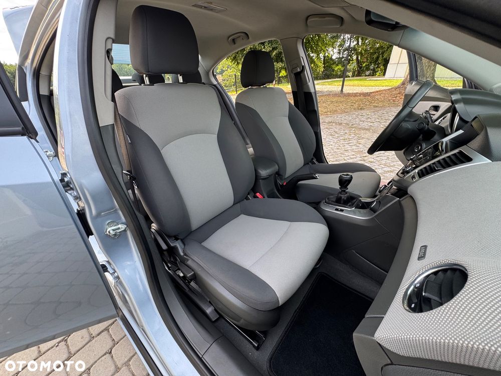 Chevrolet Cruze - 29