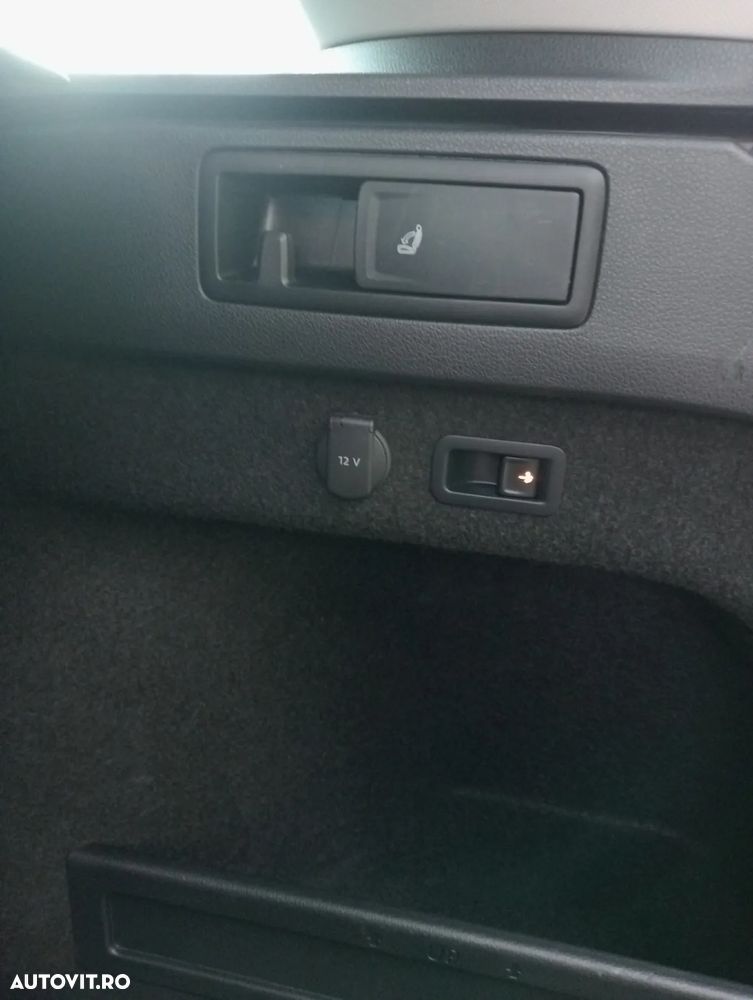 Volkswagen Passat Variant 2.0 TDI DSG Business - 16