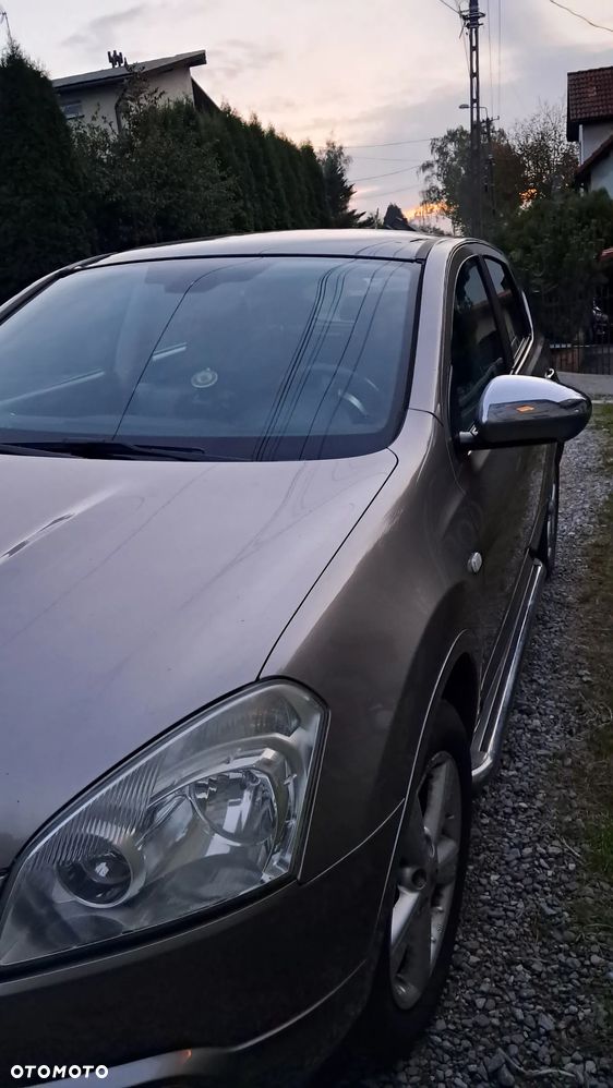 Nissan Qashqai 2.0 dCi DPF tekna - 9