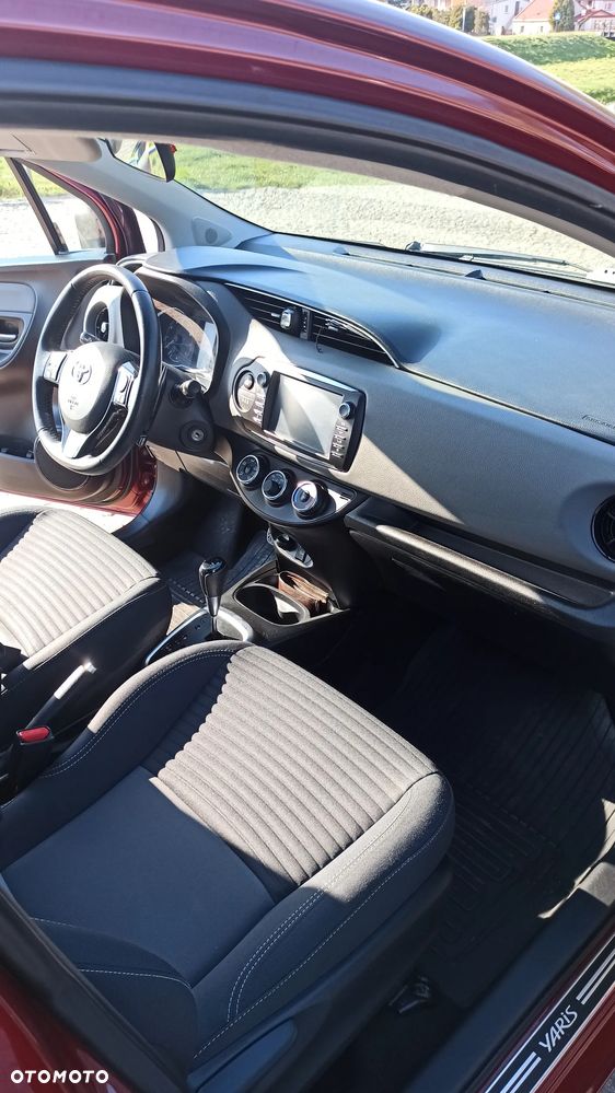 Toyota Yaris 1.5 Premium CVT - 6