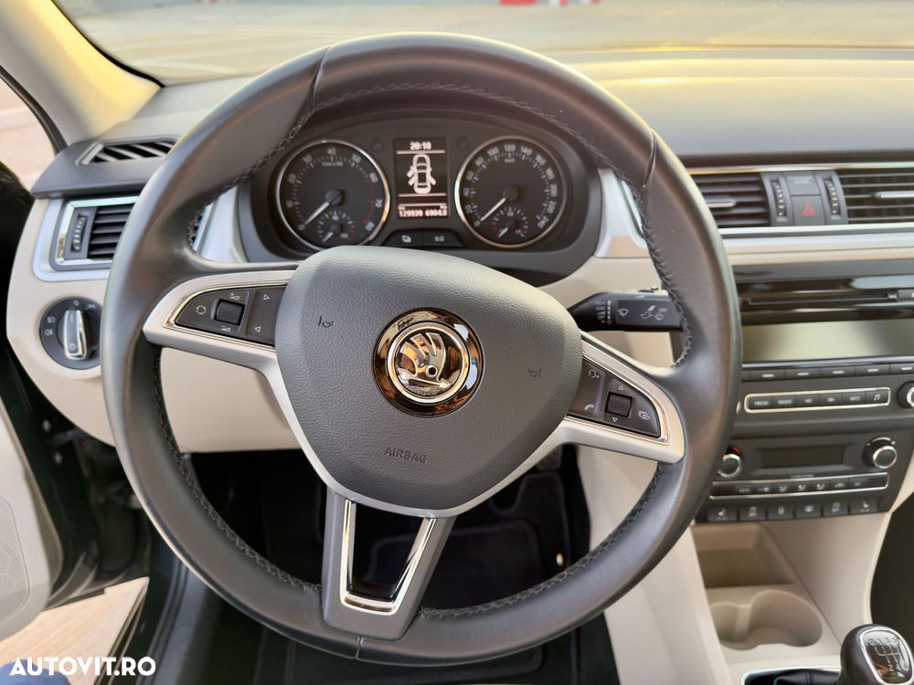 Skoda RAPID 1.2 TSI Elegance - 20