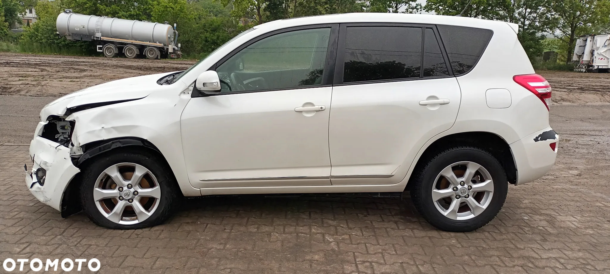Toyota RAV4 2.2 D-4D Premium - 4