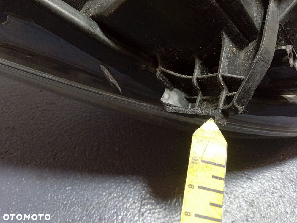 TOYOTA YARIS III LIFT REFLEKTOR LEWY LAMPA PRZEDNIA EU - 8