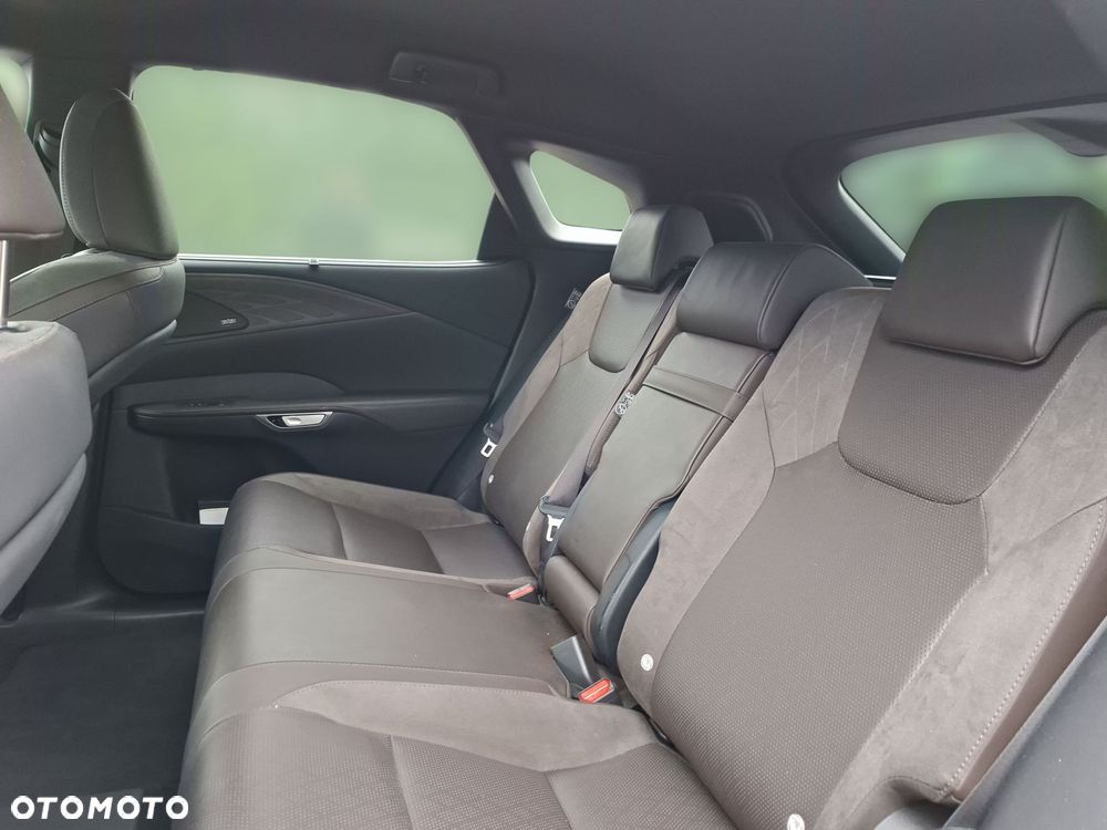Lexus RX 450h+ Omotenashi - 14