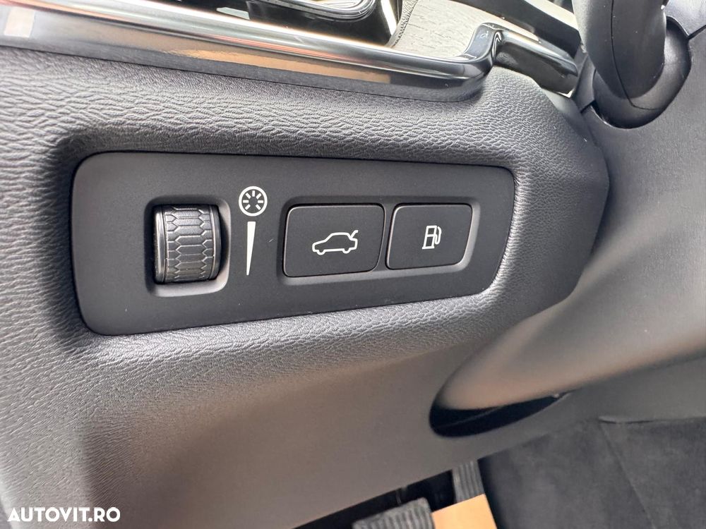 Volvo S60 T8 Recharge AWD Geartronic Inscription - 31