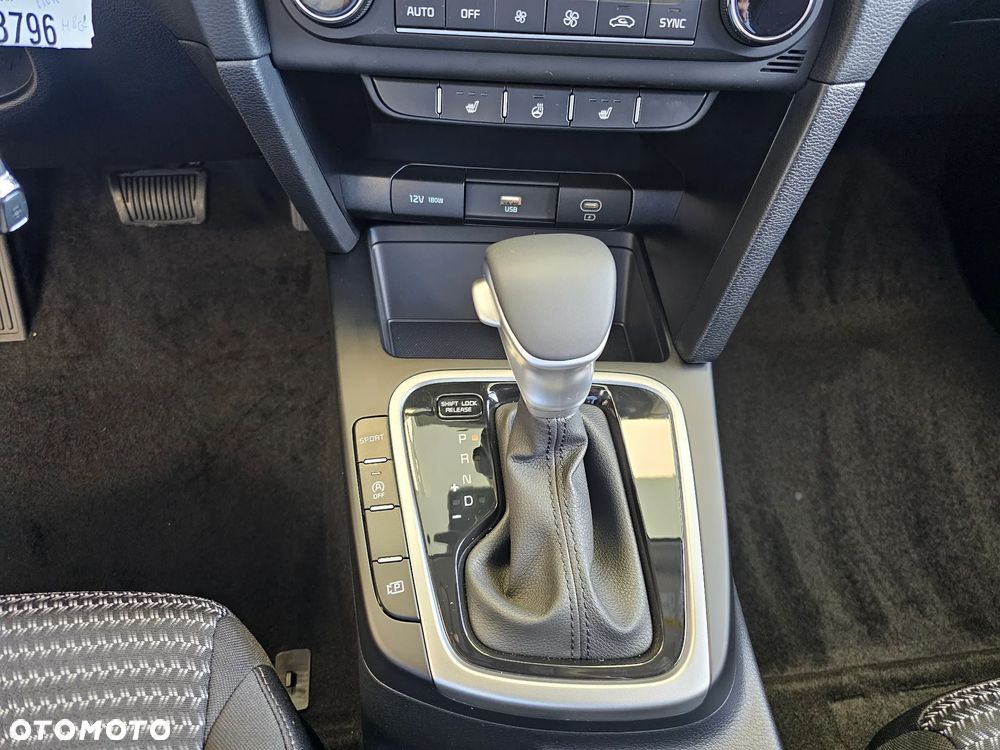 Kia XCeed 1.6 T-GDI M DCT - 9
