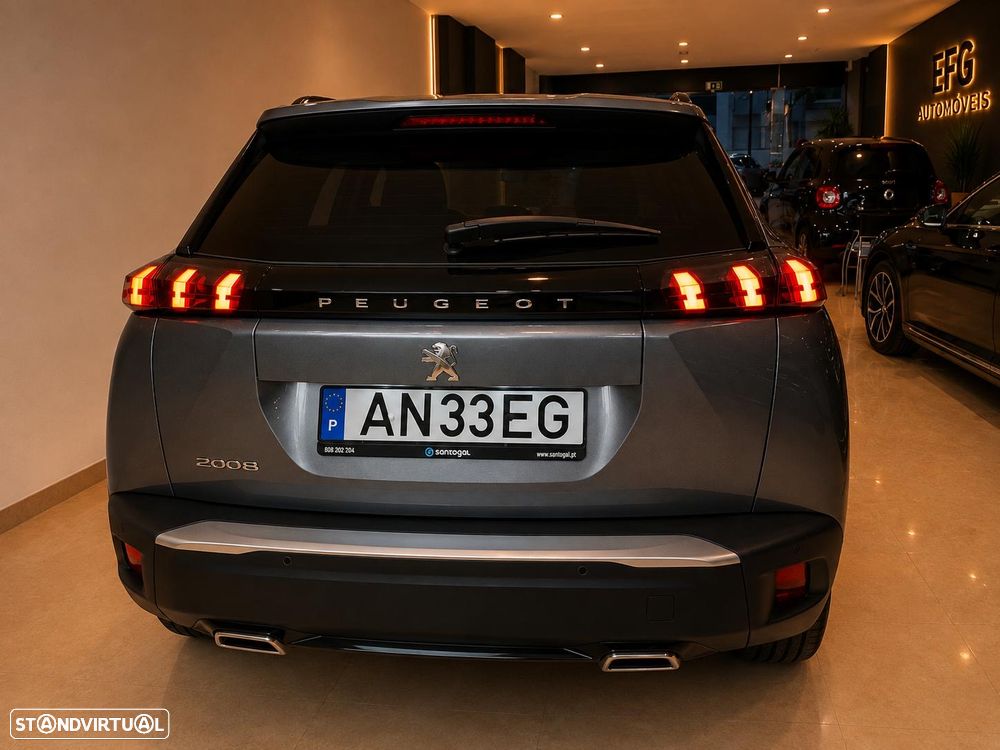 Peugeot 2008 1.2 PureTech Allure Pack EAT8 - 6