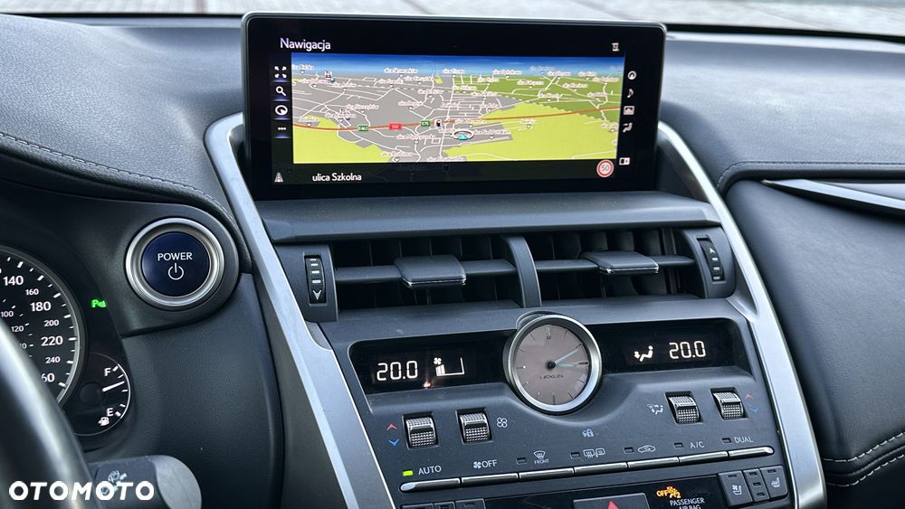 Lexus NX 300h Elite AWD - 31