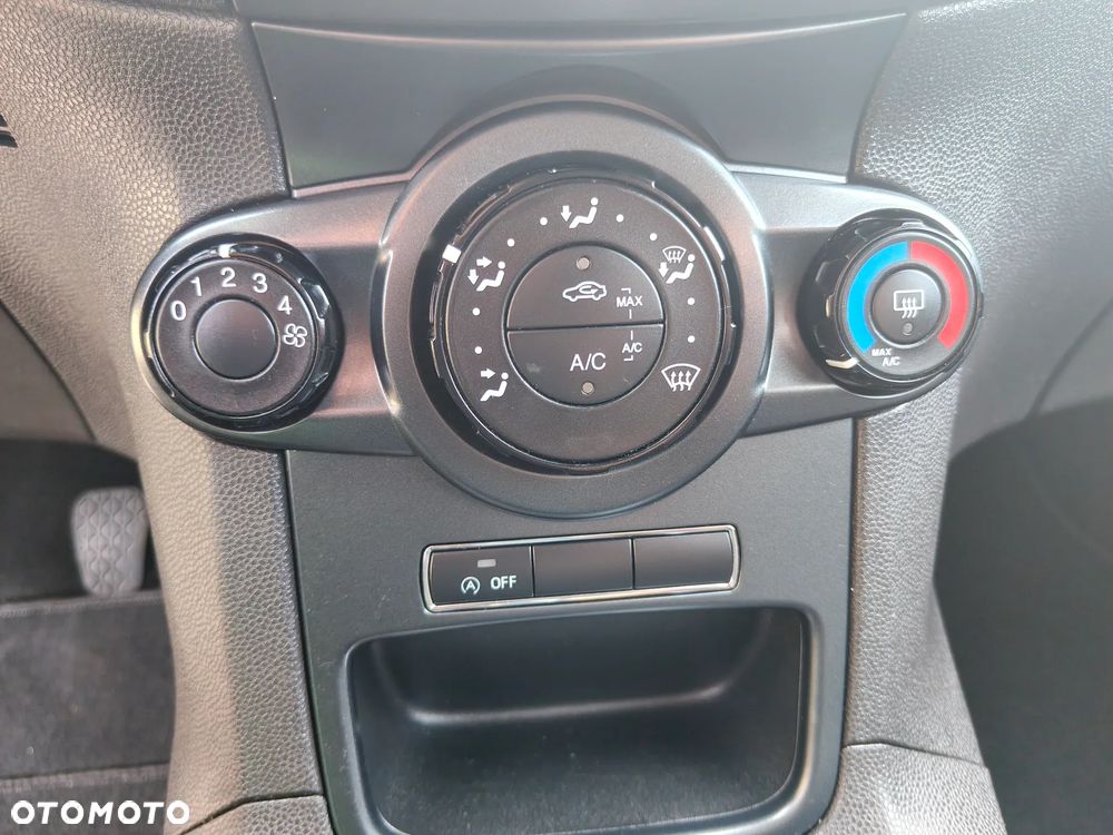 Ford Fiesta - 21