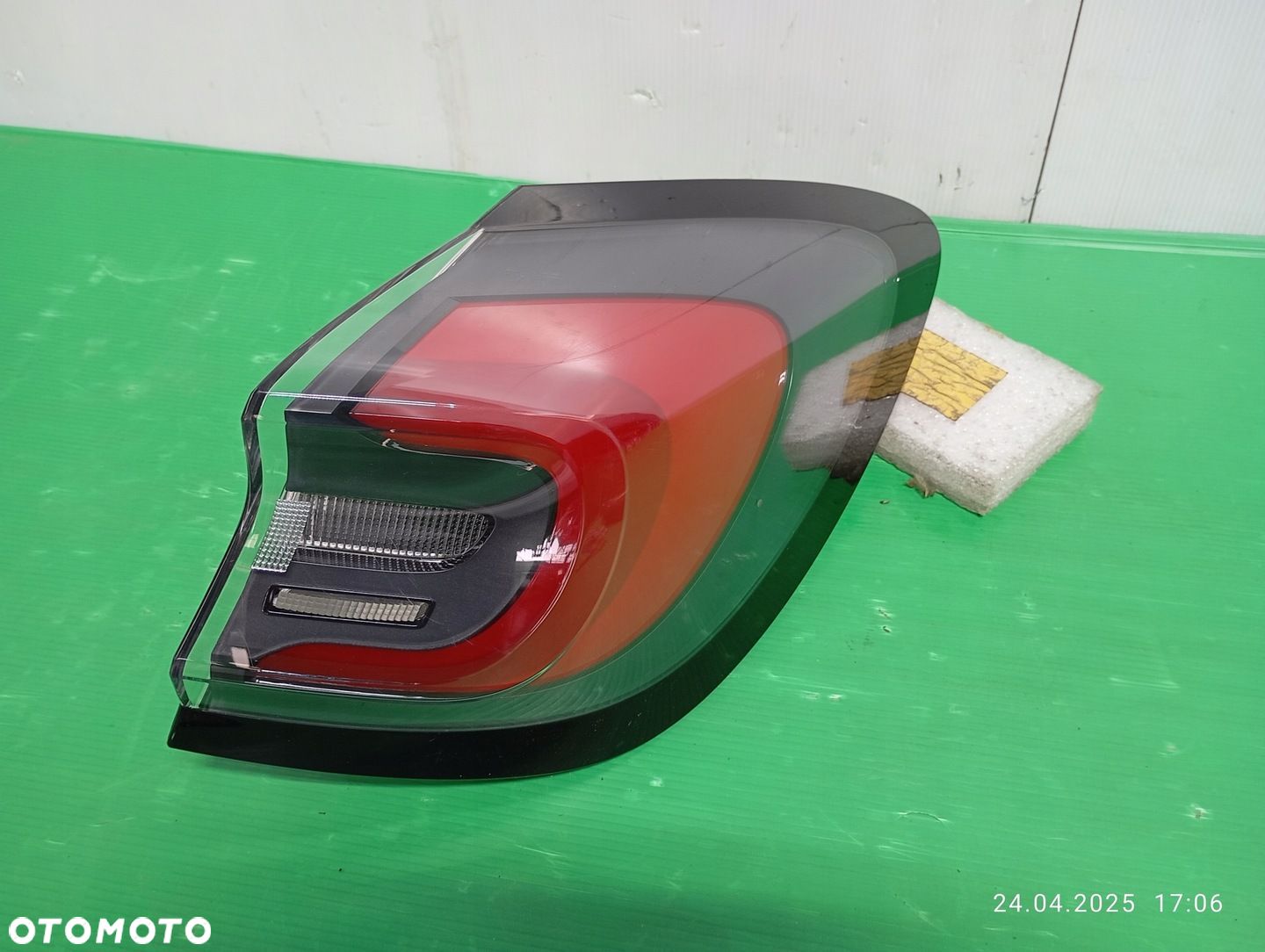 LAMPA PRAWY TYŁ FORD PUMA MK2 19- L1TB-13404 - 1