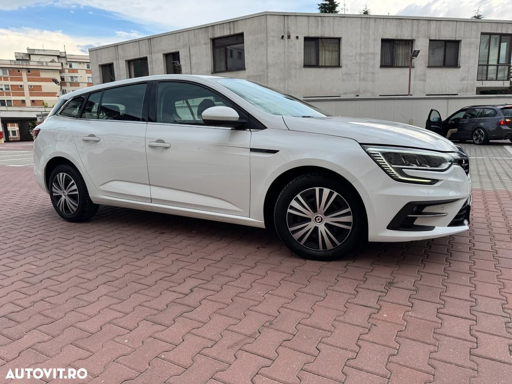 RENAULT Megane 2023 — imagine 7