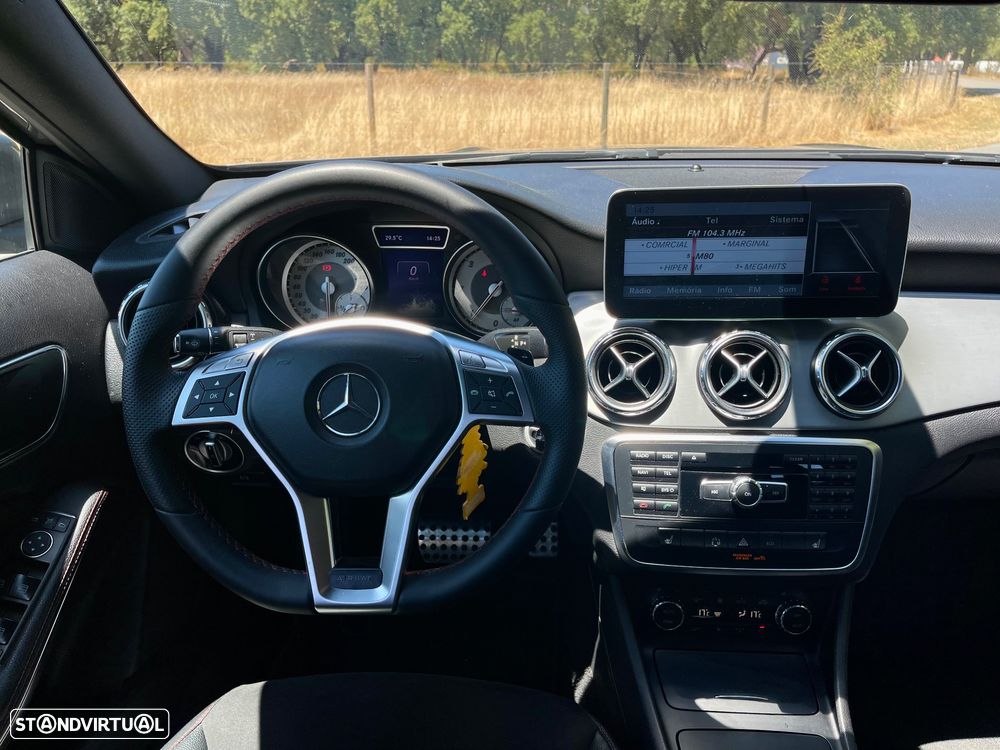 Mercedes-Benz GLA 220 CDI 7G-DCT AMG Line - 16