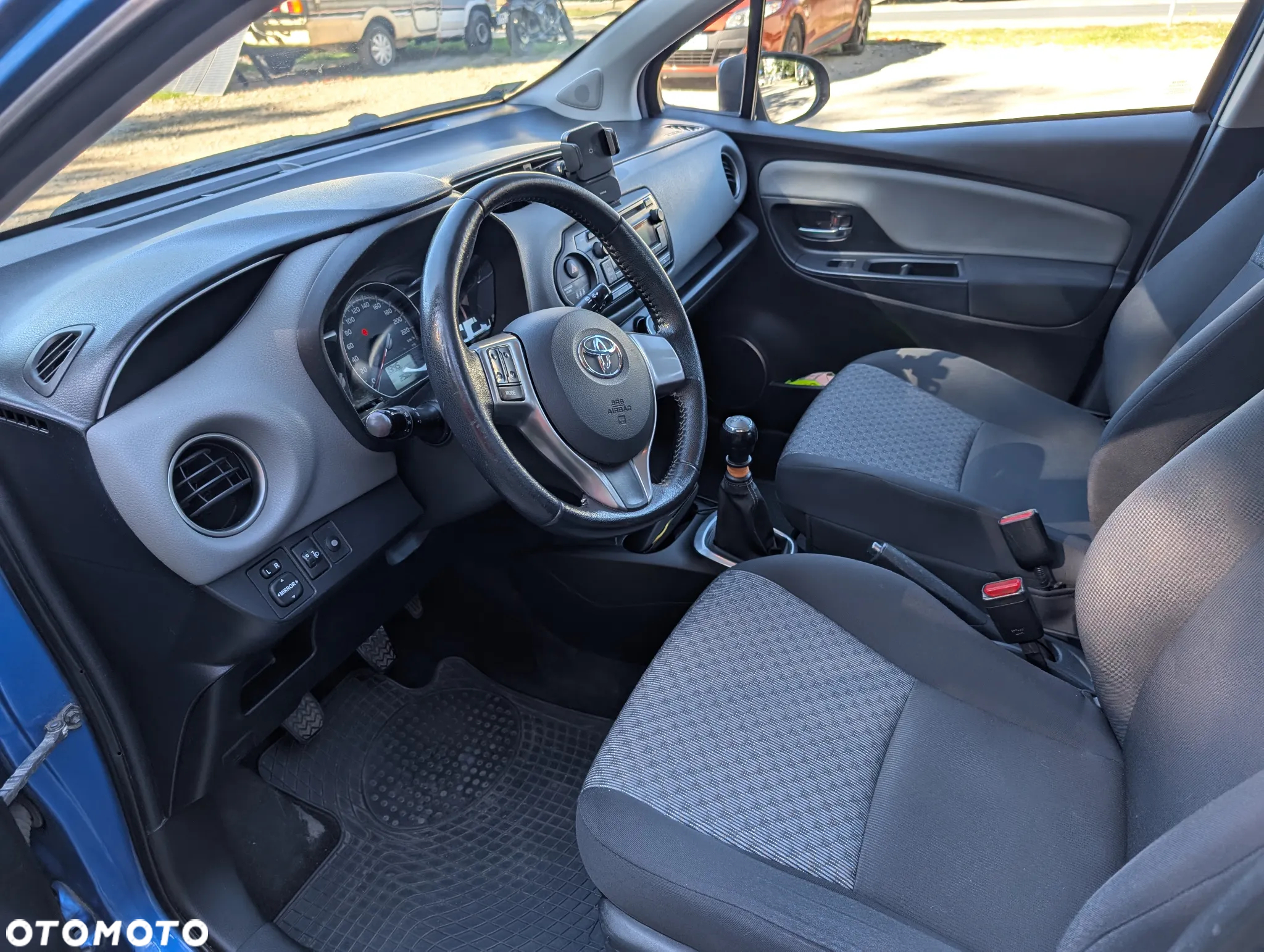 Toyota Yaris 1.33 Active - 26