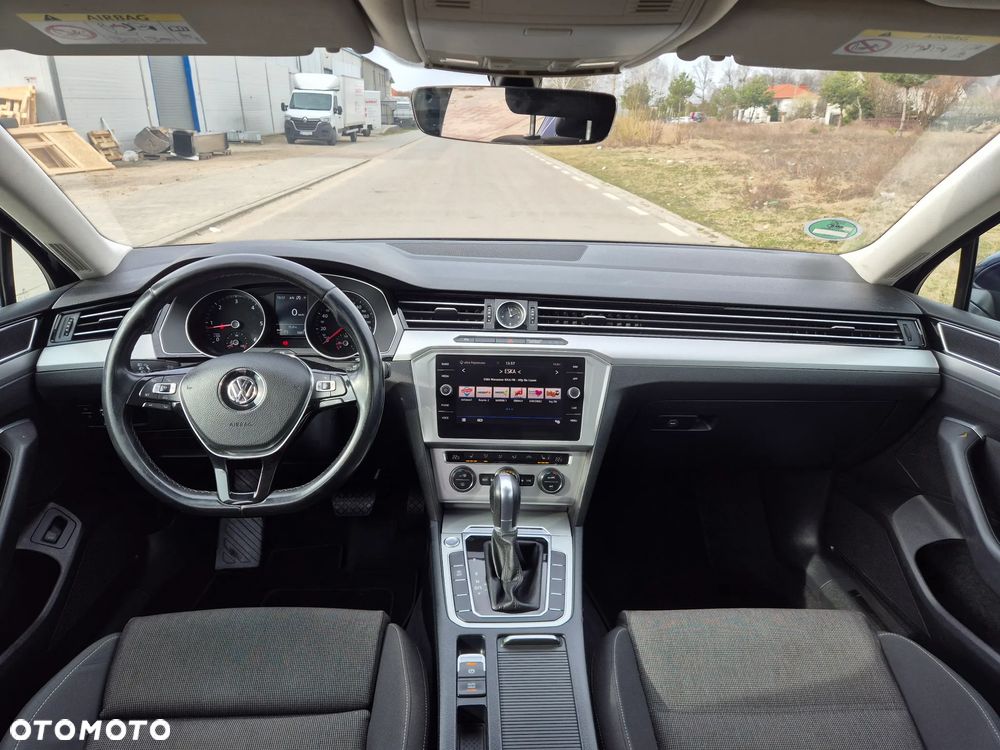 Volkswagen Passat - 26