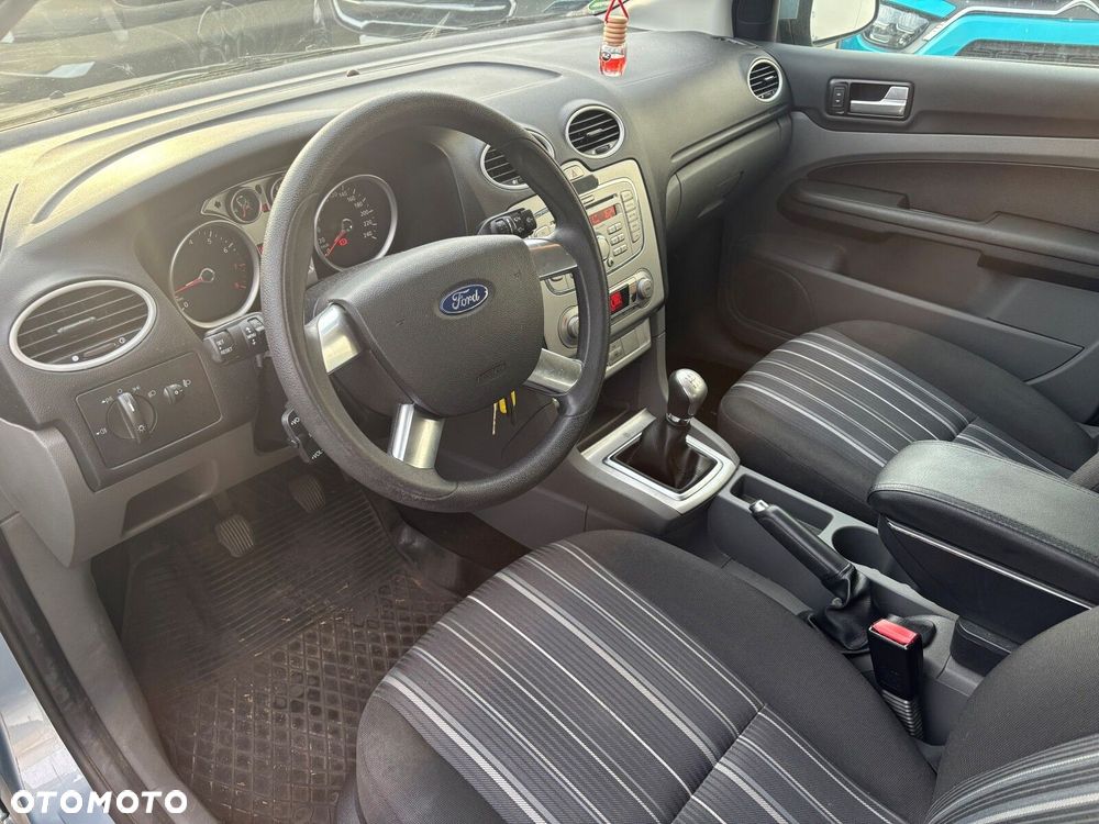 Ford Focus 1.4 Trend - 3