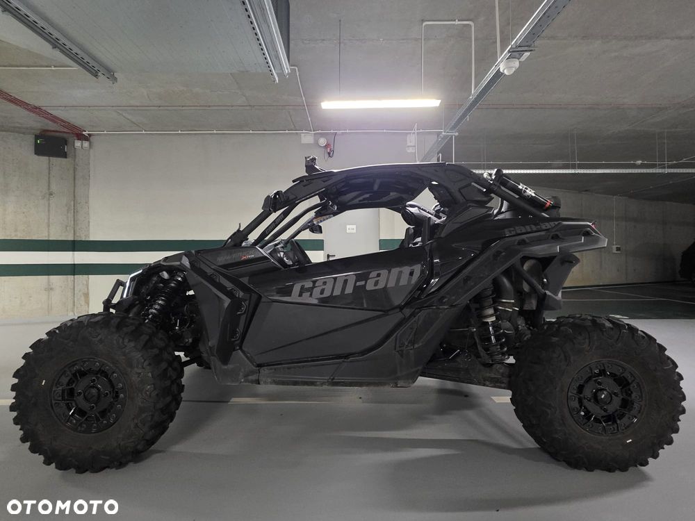 Can-Am Maverick - 2