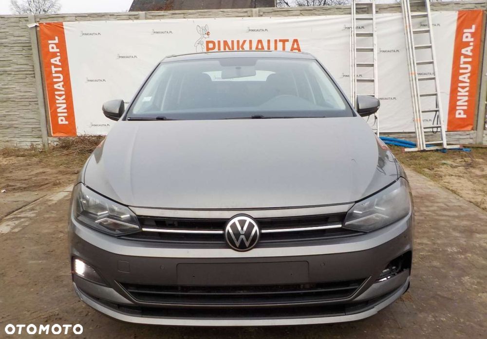 Volkswagen Polo - 2
