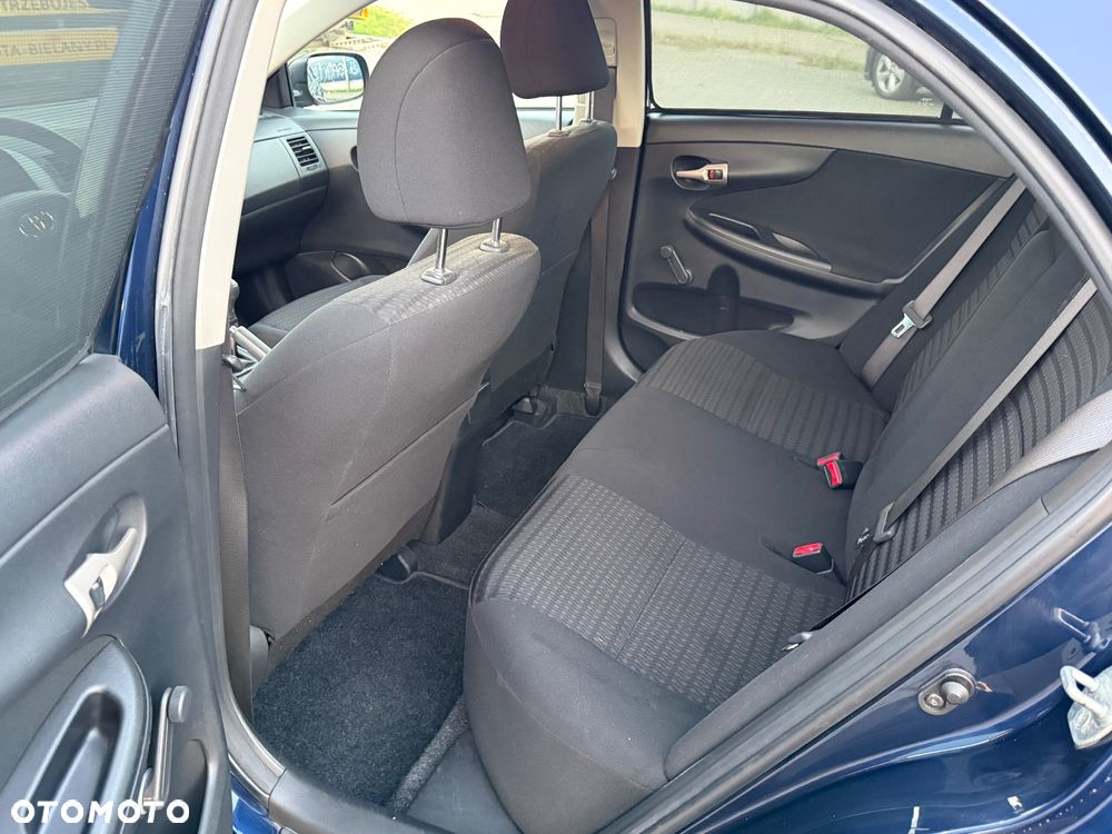 Toyota Corolla 1.6 VVT-i Luna - 10