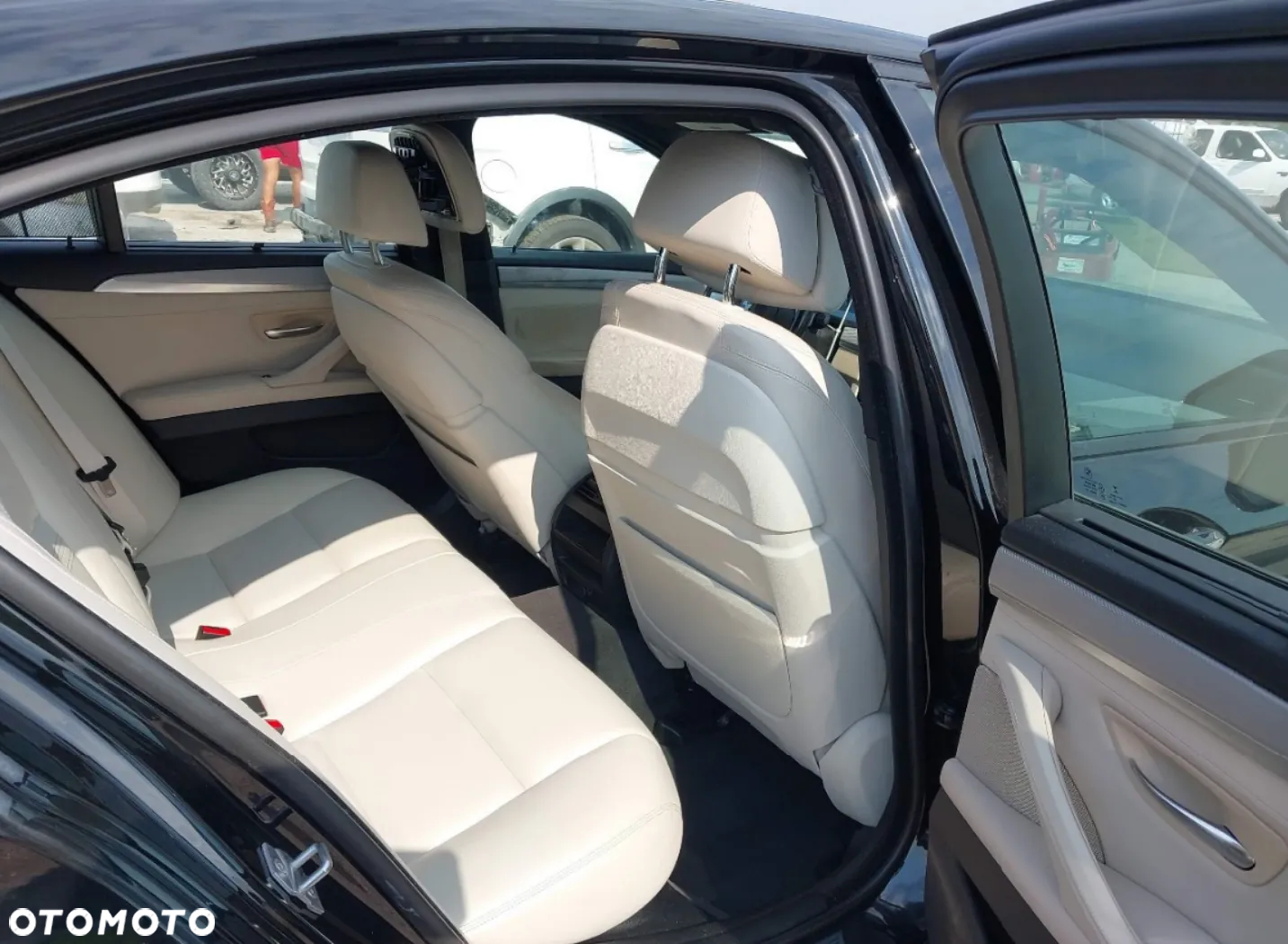 BMW Seria 5 535i Sport-Aut - 11