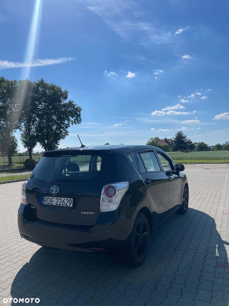 Toyota Verso - 5